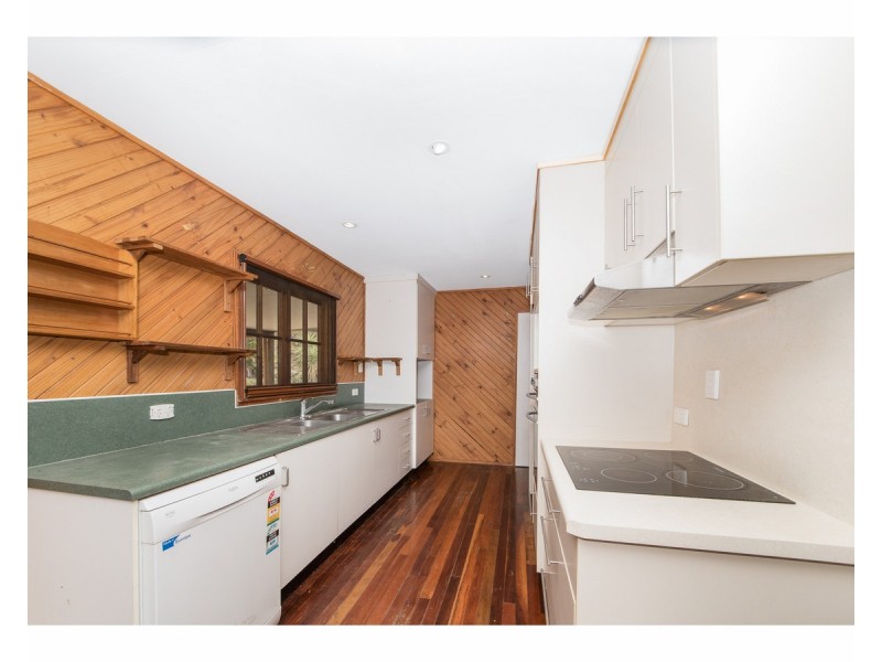 6 Carina Court, Mount Louisa QLD 4814