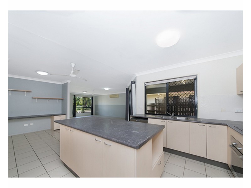 20 Chichester Avenue, Kirwan QLD 4817