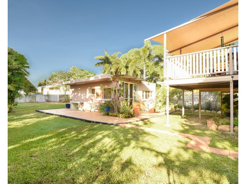 15 Burt Street, Mundingburra QLD 4812