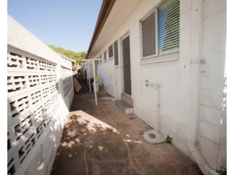 12/179 Bundock Street, West End QLD 4810