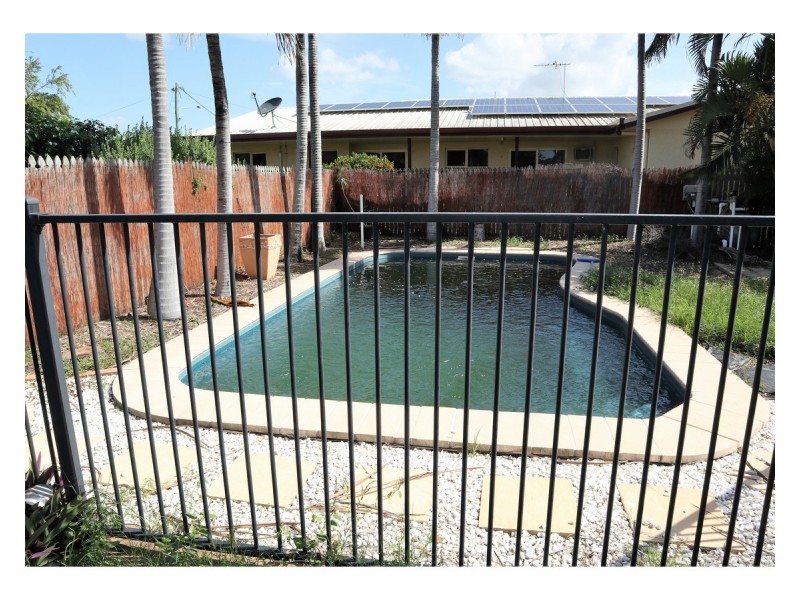 34 Chiquita Avenue, Rasmussen QLD 4815