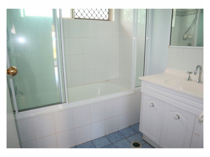 34 Chiquita Avenue, Rasmussen QLD 4815