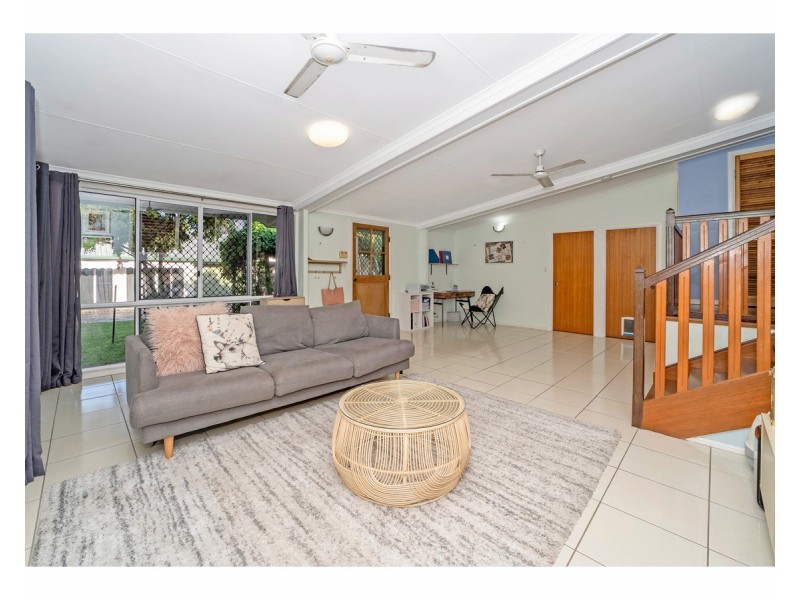 26 Mango Avenue, Mundingburra QLD 4812