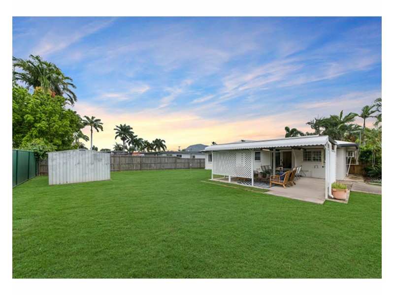 17 Badelona Street, Cranbrook QLD 4814