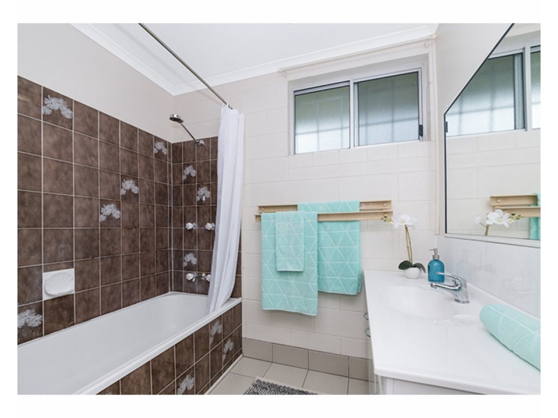 17 Badelona Street, Cranbrook QLD 4814