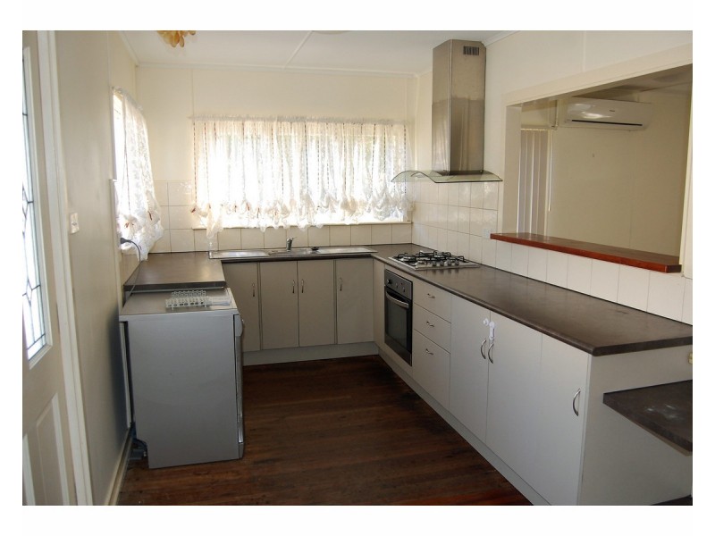 2 Brett Street, Cranbrook QLD 4814