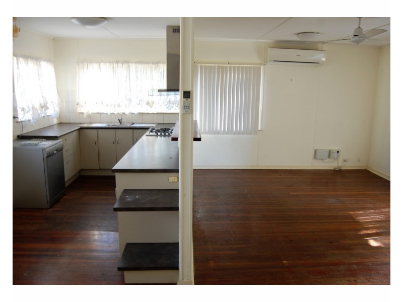 2 Brett Street, Cranbrook QLD 4814