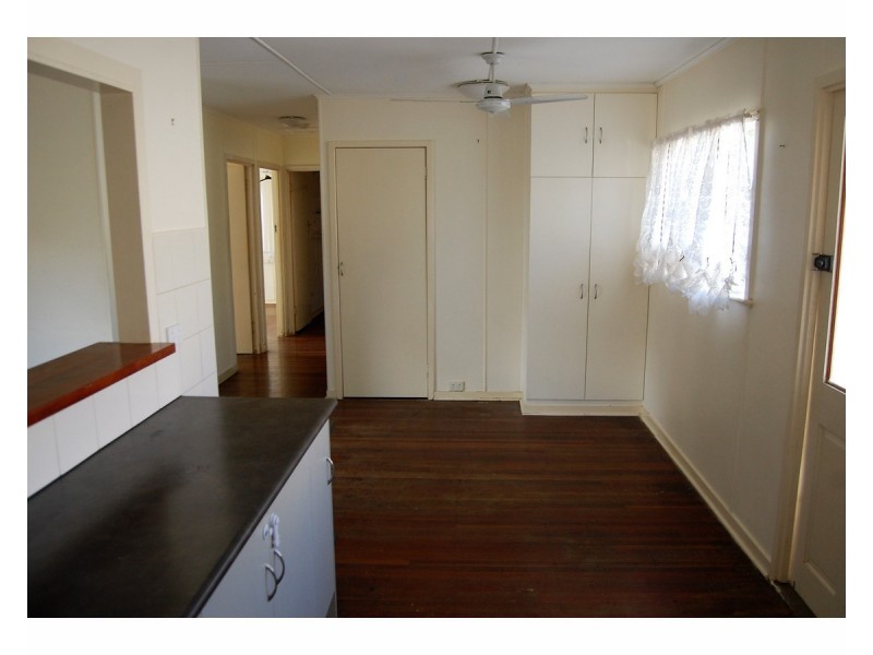 2 Brett Street, Cranbrook QLD 4814