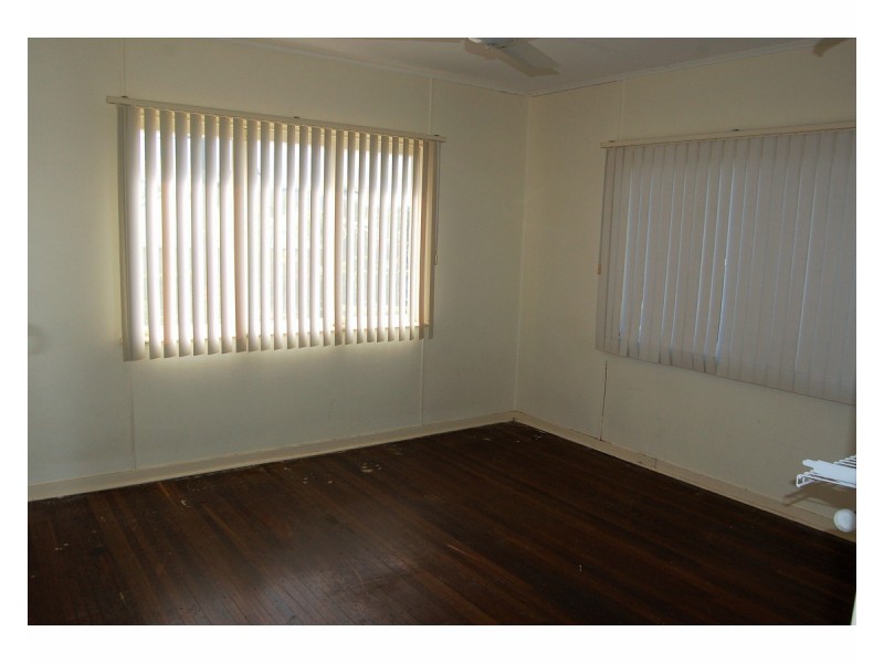 2 Brett Street, Cranbrook QLD 4814