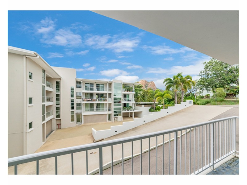 9/6 Hale Street, Townsville City QLD 4810