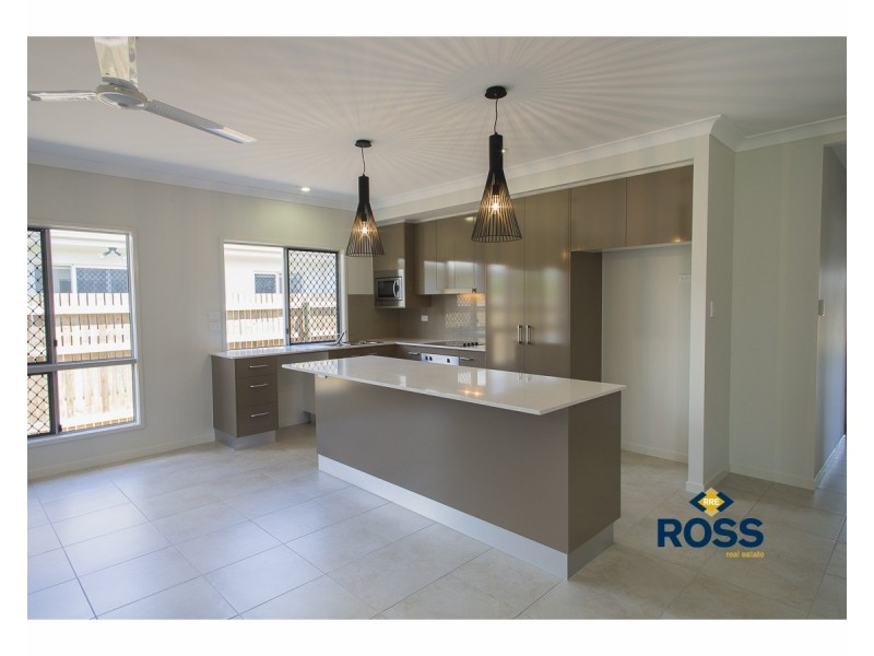 34 Poinsettia Drive, Bohle Plains QLD 4817