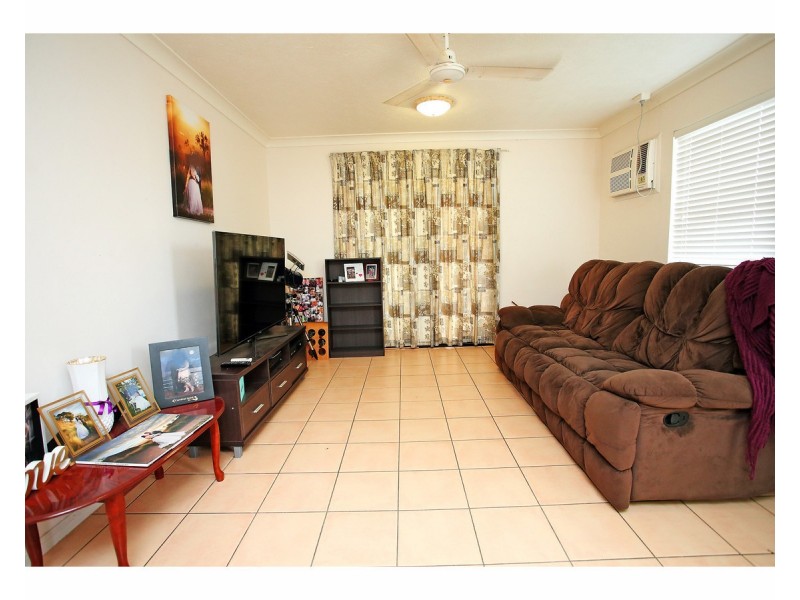2/10 Tuffley Street, West End QLD 4810