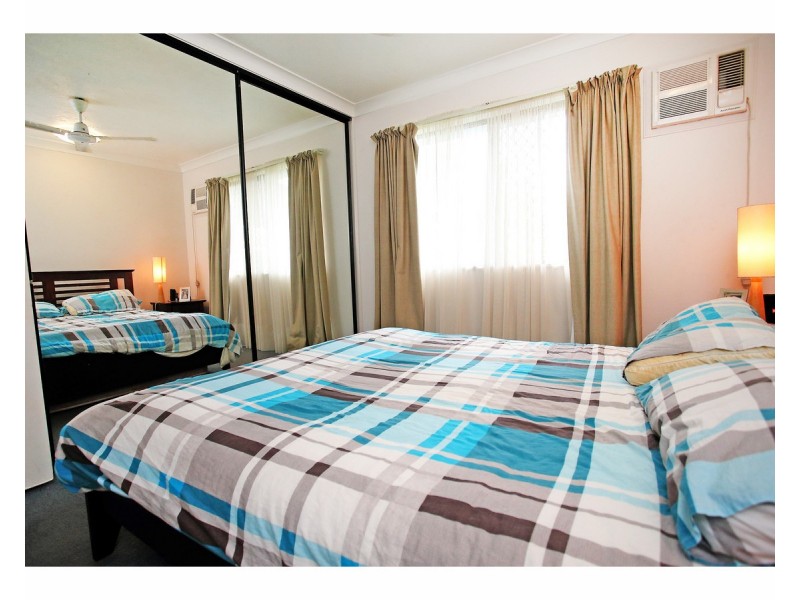 2/10 Tuffley Street, West End QLD 4810