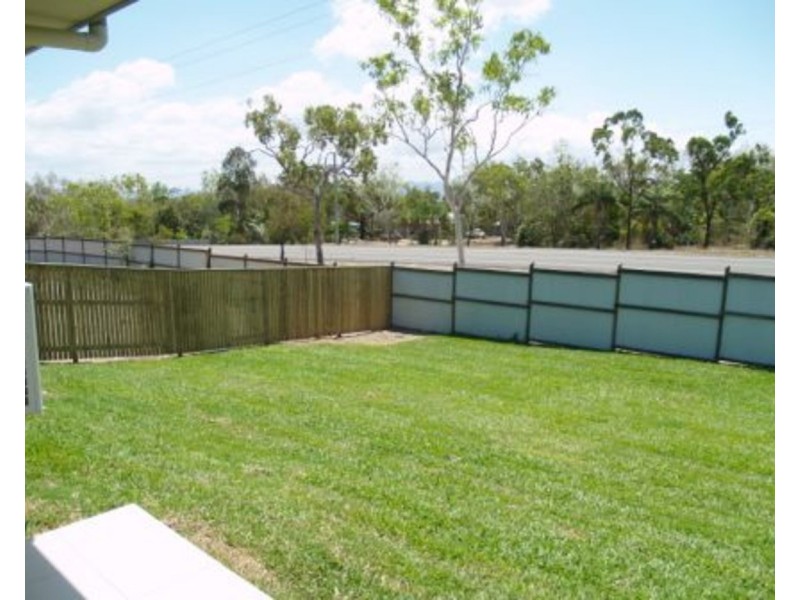 25 Deedes Crescent, Bushland Beach QLD 4818