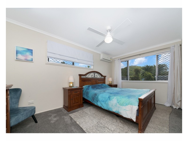 52 Coates Street, Mount Louisa QLD 4814