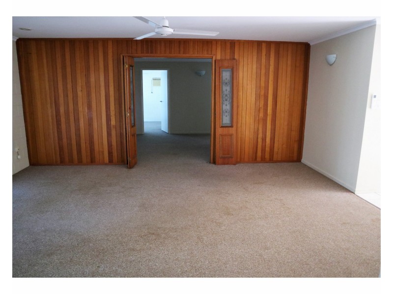 17 Malbon Road, Kirwan QLD 4817