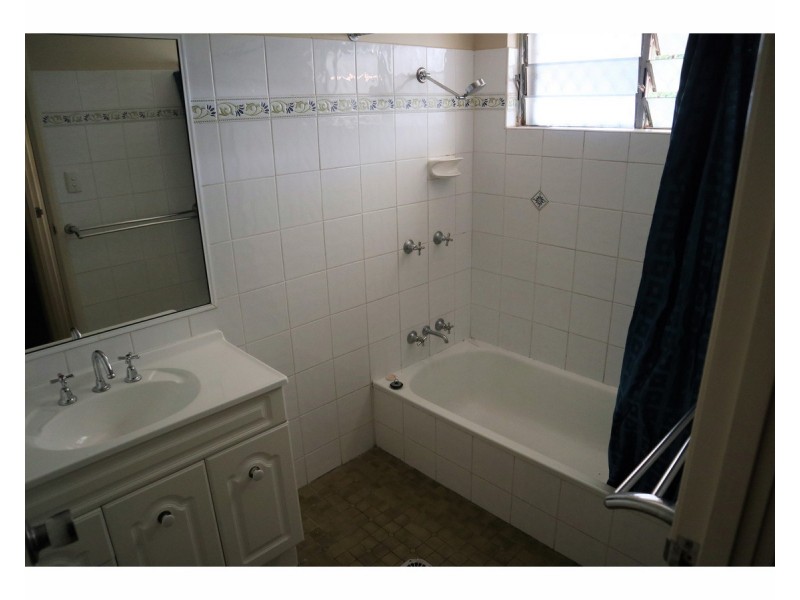 17 Malbon Road, Kirwan QLD 4817