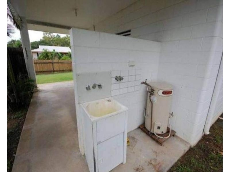 10 Tania Court, Burdell QLD 4818