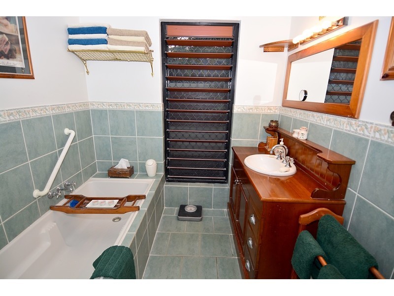 8 Constance Drive, Kelso QLD 4815