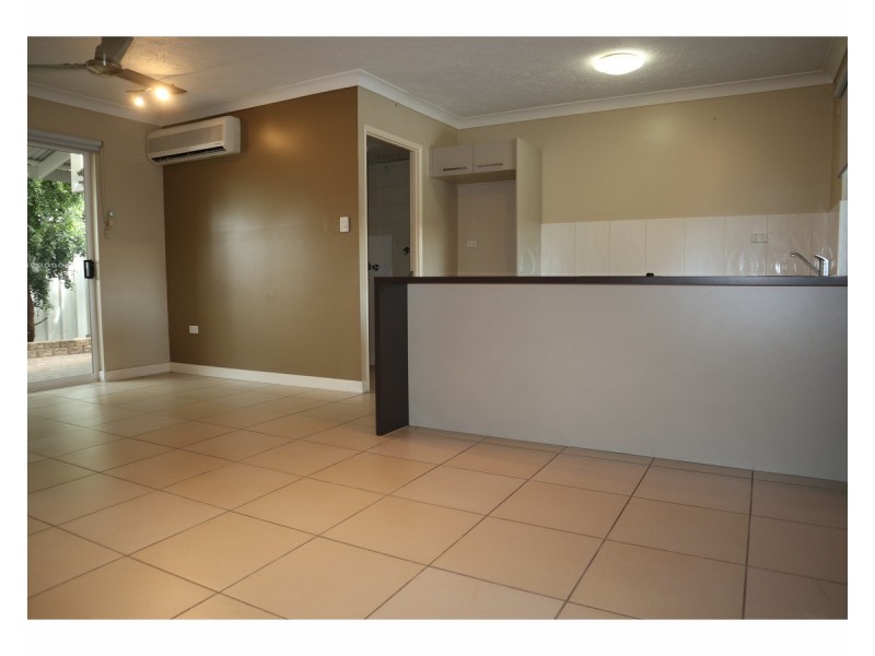 2/7 Alroy Street, Pimlico QLD 4812