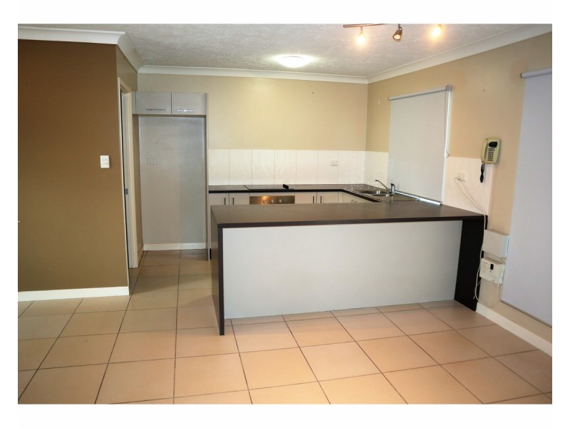 2/7 Alroy Street, Pimlico QLD 4812