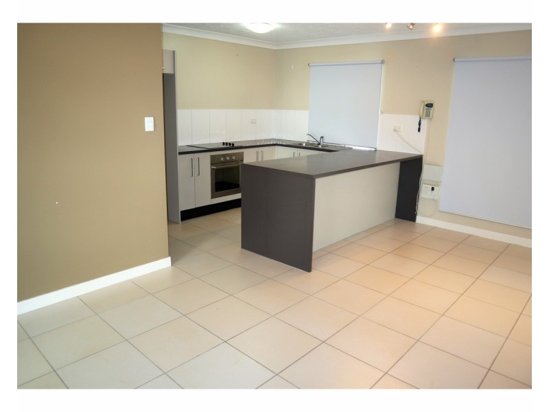 2/7 Alroy Street, Pimlico QLD 4812