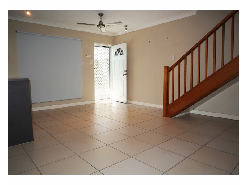 2/7 Alroy Street, Pimlico QLD 4812