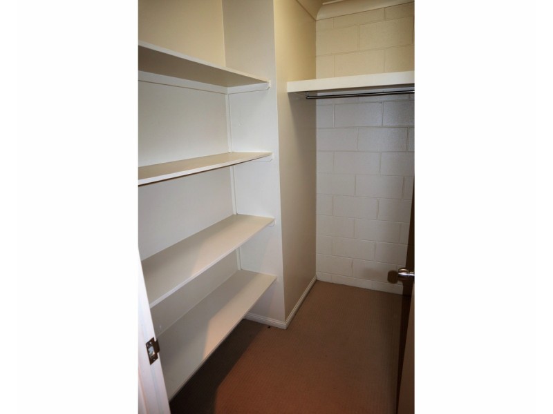 2/7 Alroy Street, Pimlico QLD 4812