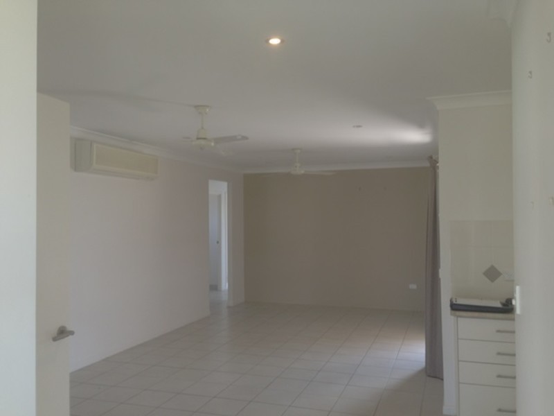 21 Firetail Pocket, Kelso QLD 4815