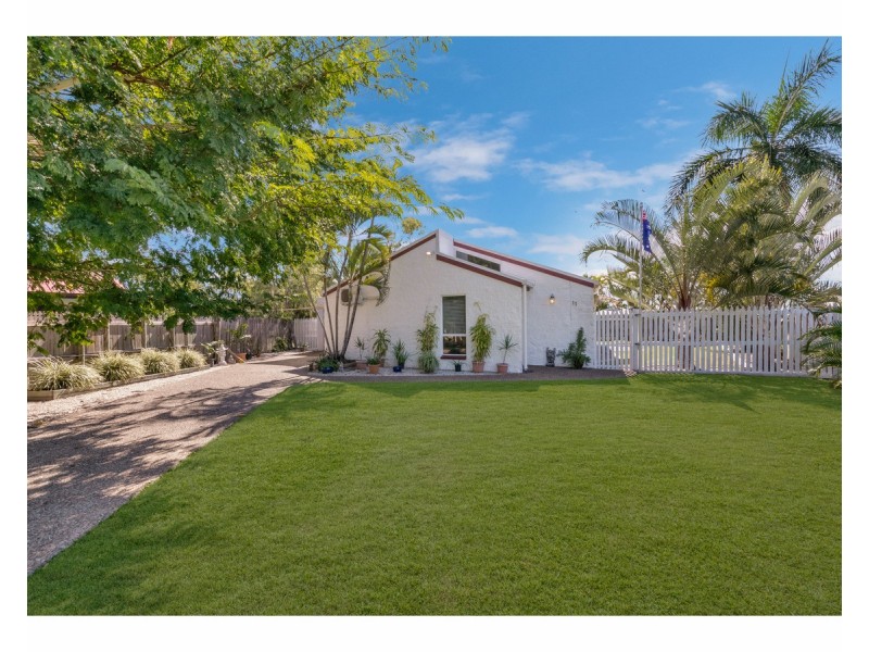 11 Sentosa Court, Kelso QLD 4815