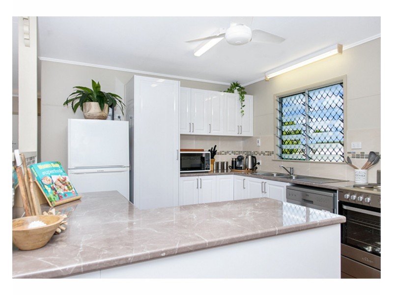 6 Maroong Street, Currajong QLD 4812