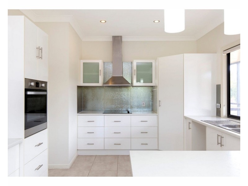 8 Maconachies Road, Majors Creek QLD 4816