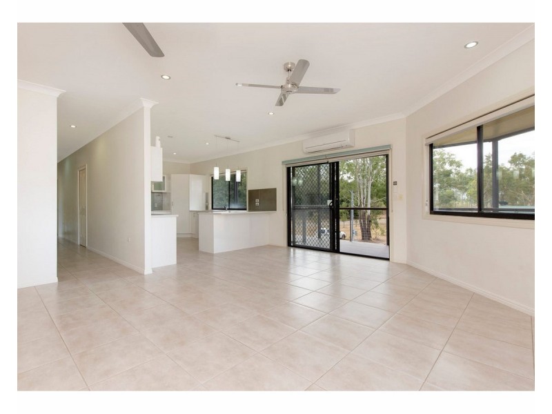 8 Maconachies Road, Majors Creek QLD 4816