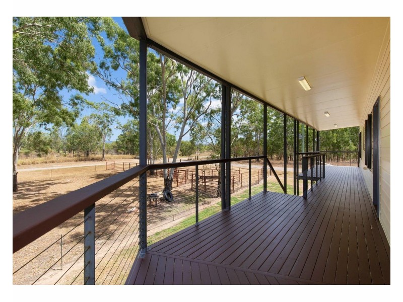 8 Maconachies Road, Majors Creek QLD 4816