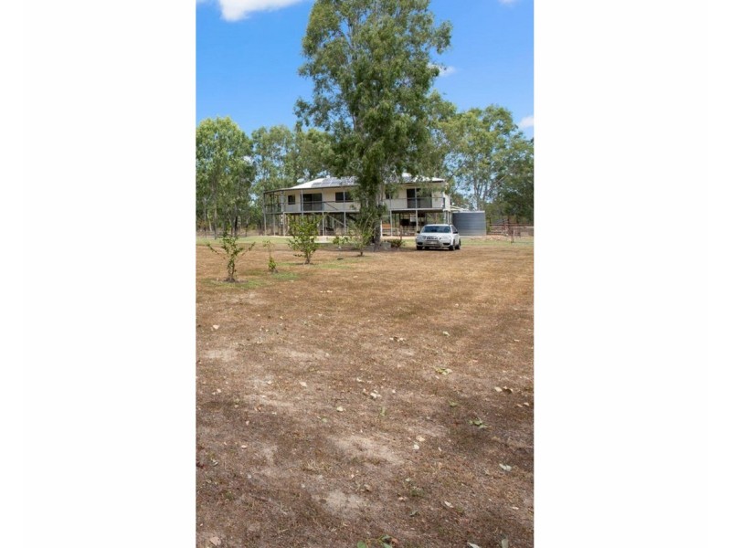 8 Maconachies Road, Majors Creek QLD 4816