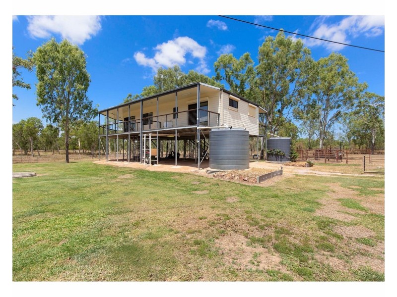 8 Maconachies Road, Majors Creek QLD 4816