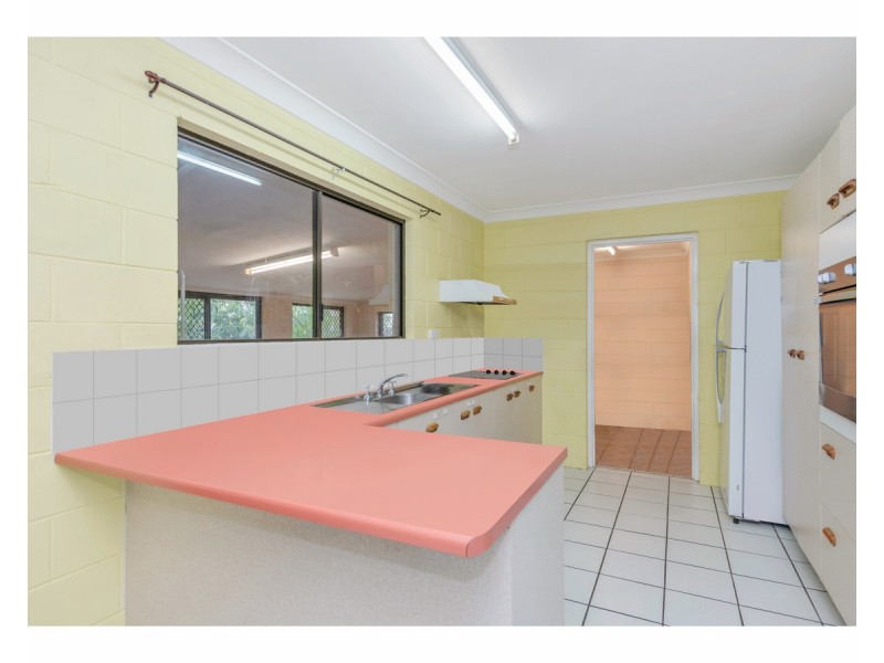 2 Teresa Street, Rasmussen QLD 4815