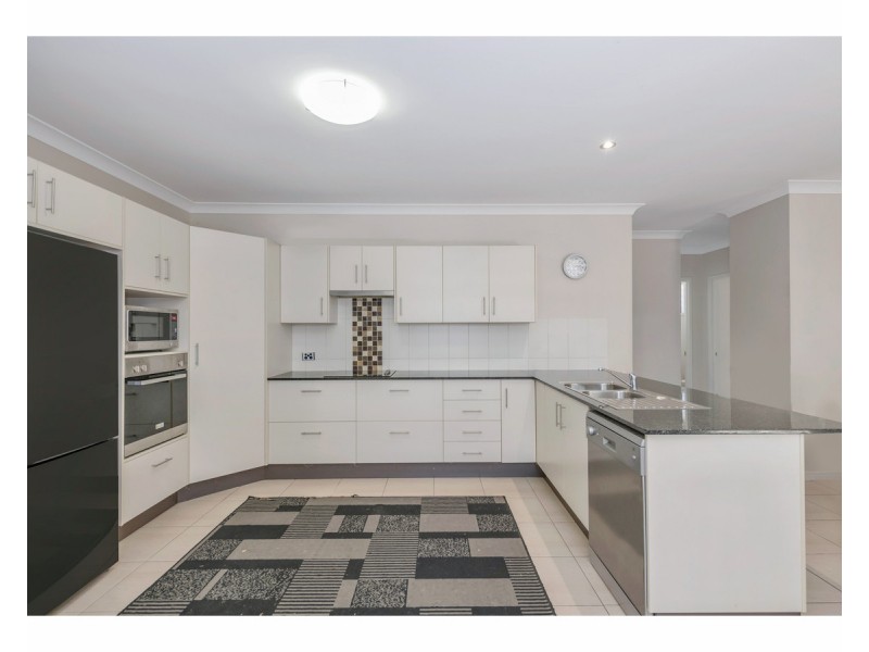 10 Burlingon Circuit, Mount Louisa QLD 4814