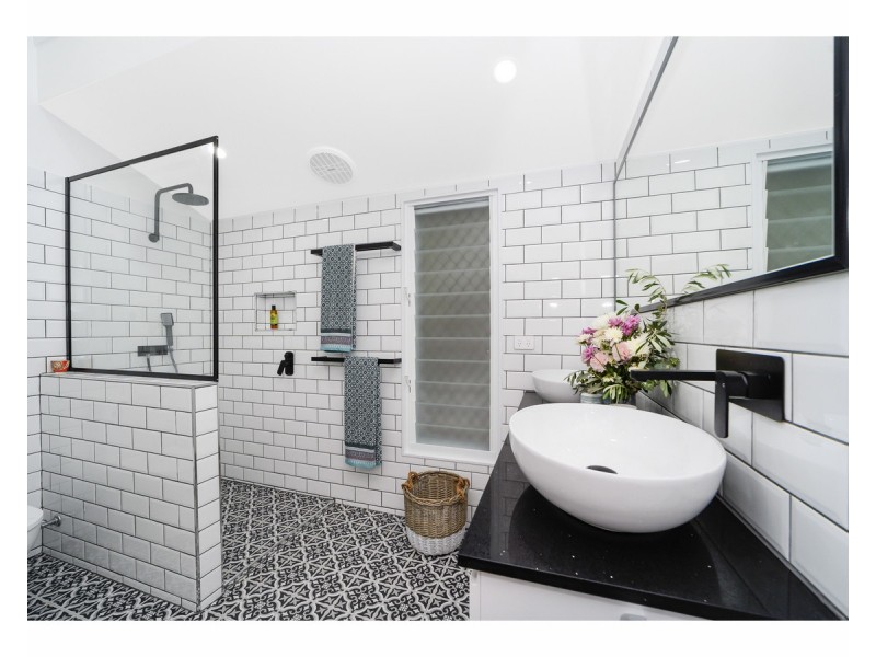 14 Margaret Street, West End QLD 4810