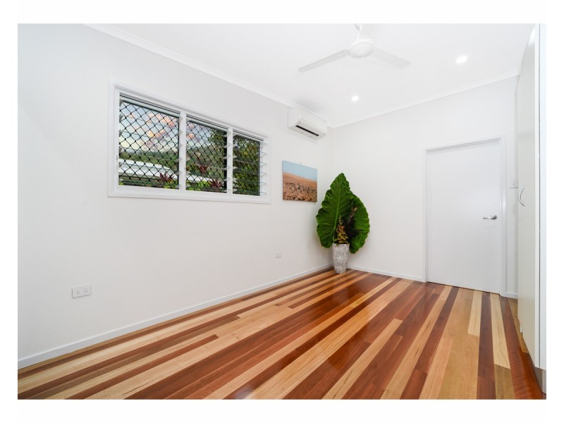 14 Margaret Street, West End QLD 4810