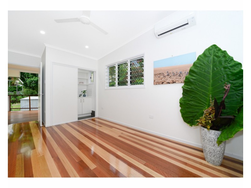 14 Margaret Street, West End QLD 4810