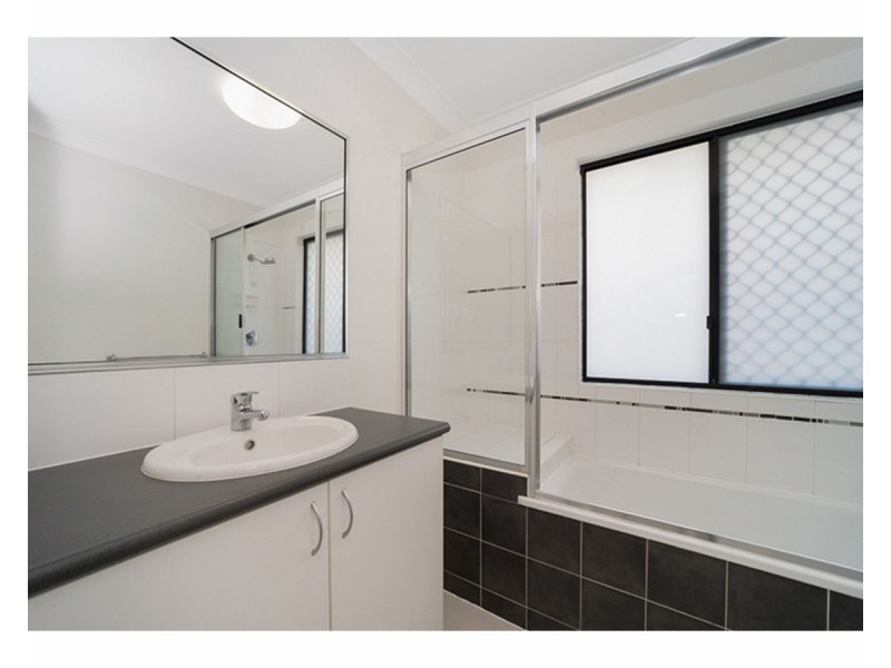 10 Lansing Street, Mount Louisa QLD 4814