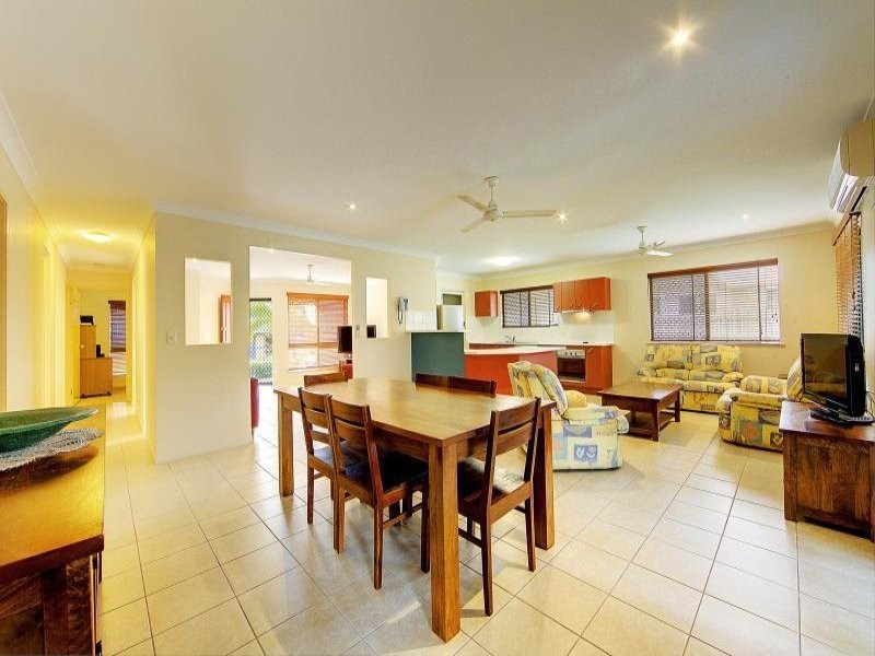 8 Fuji Court, Mount Louisa QLD 4814