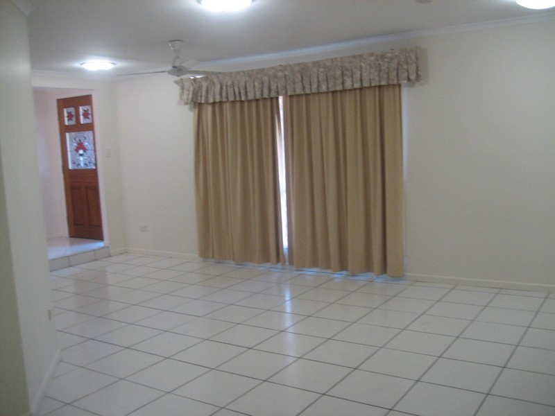 26 Tottenham Street, Kirwan QLD 4817