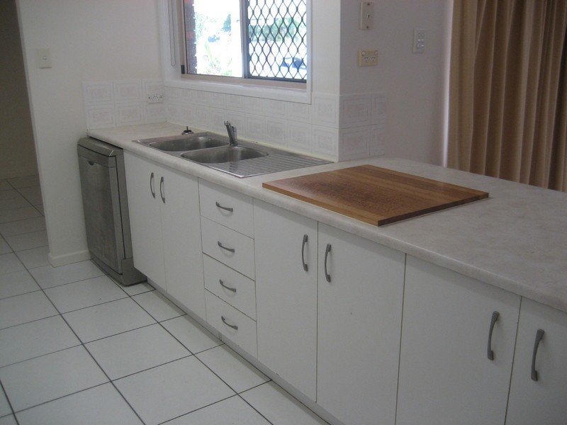 26 Tottenham Street, Kirwan QLD 4817