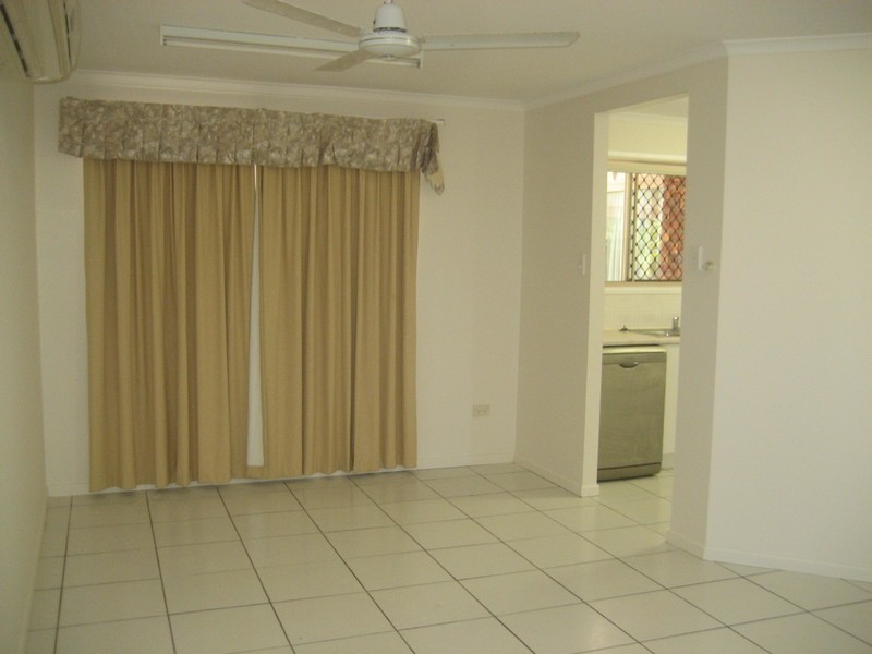 26 Tottenham Street, Kirwan QLD 4817