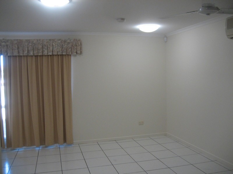 26 Tottenham Street, Kirwan QLD 4817