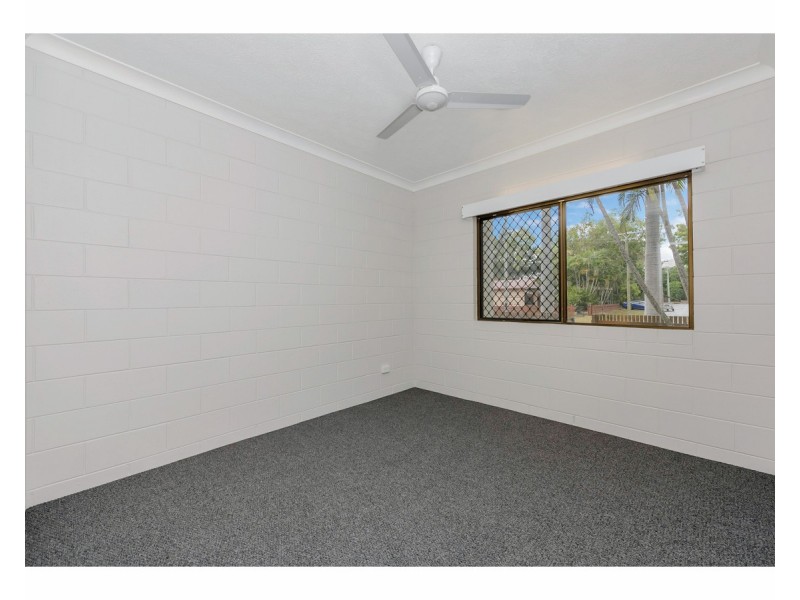 9 Peter Street, Kelso QLD 4815