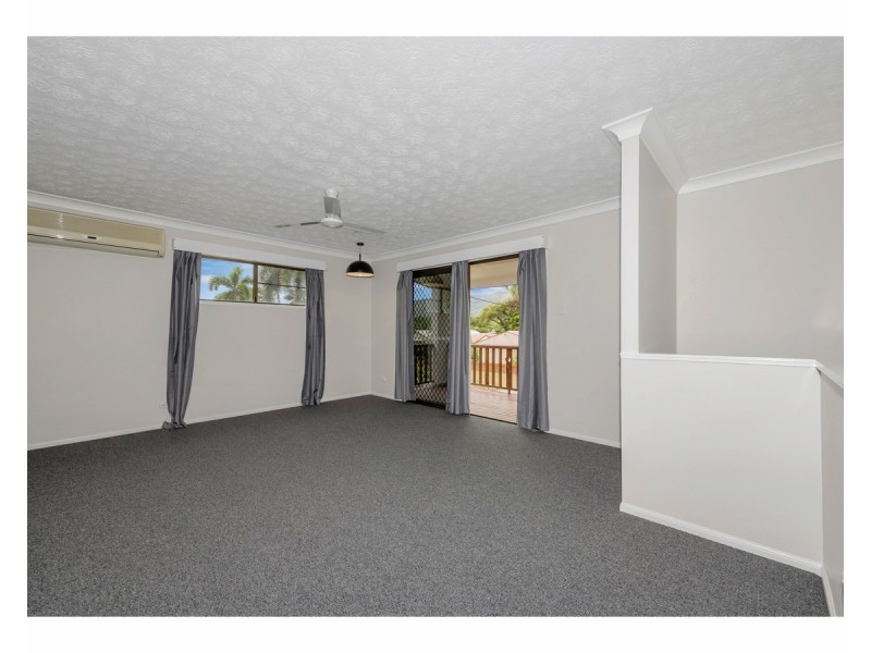 9 Peter Street, Kelso QLD 4815