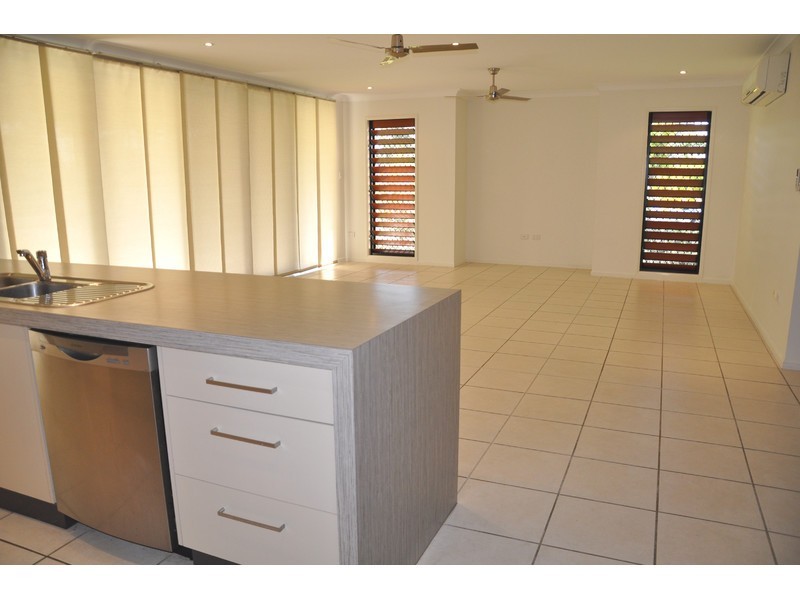 31 Sheerwater Parade, Douglas QLD 4814